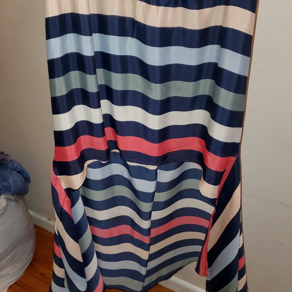 Clothes - Picture 4 of 4